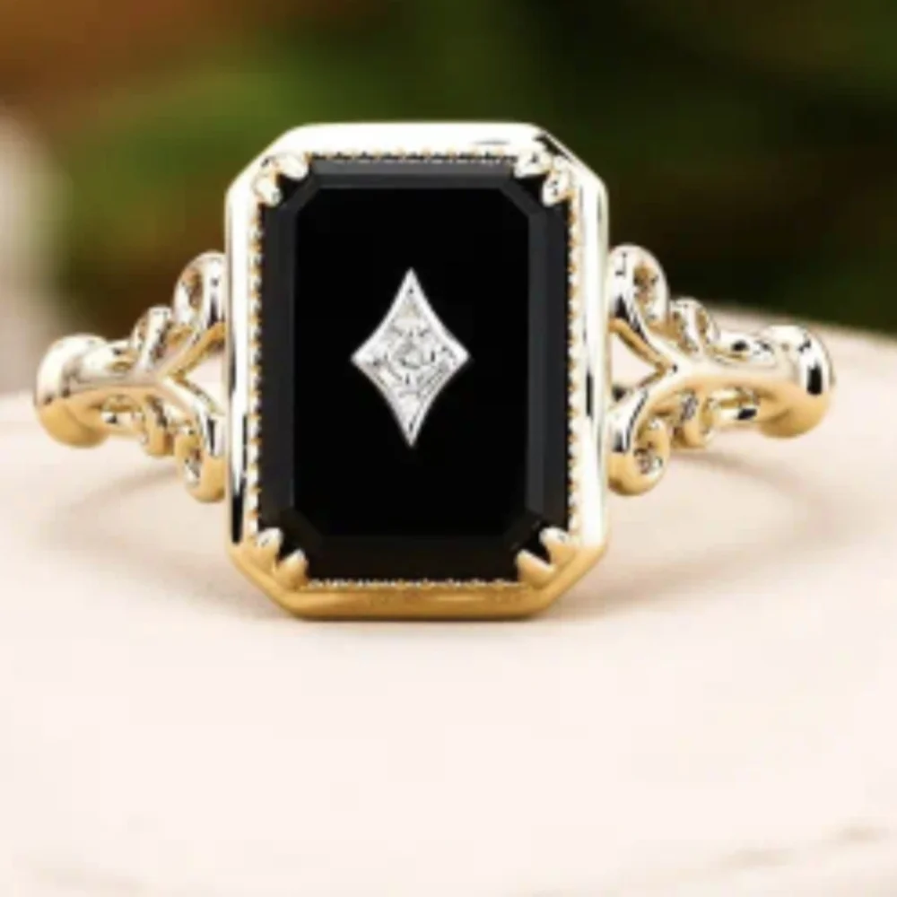 Elegant Black Onyx Ring Size 8 New With Tags